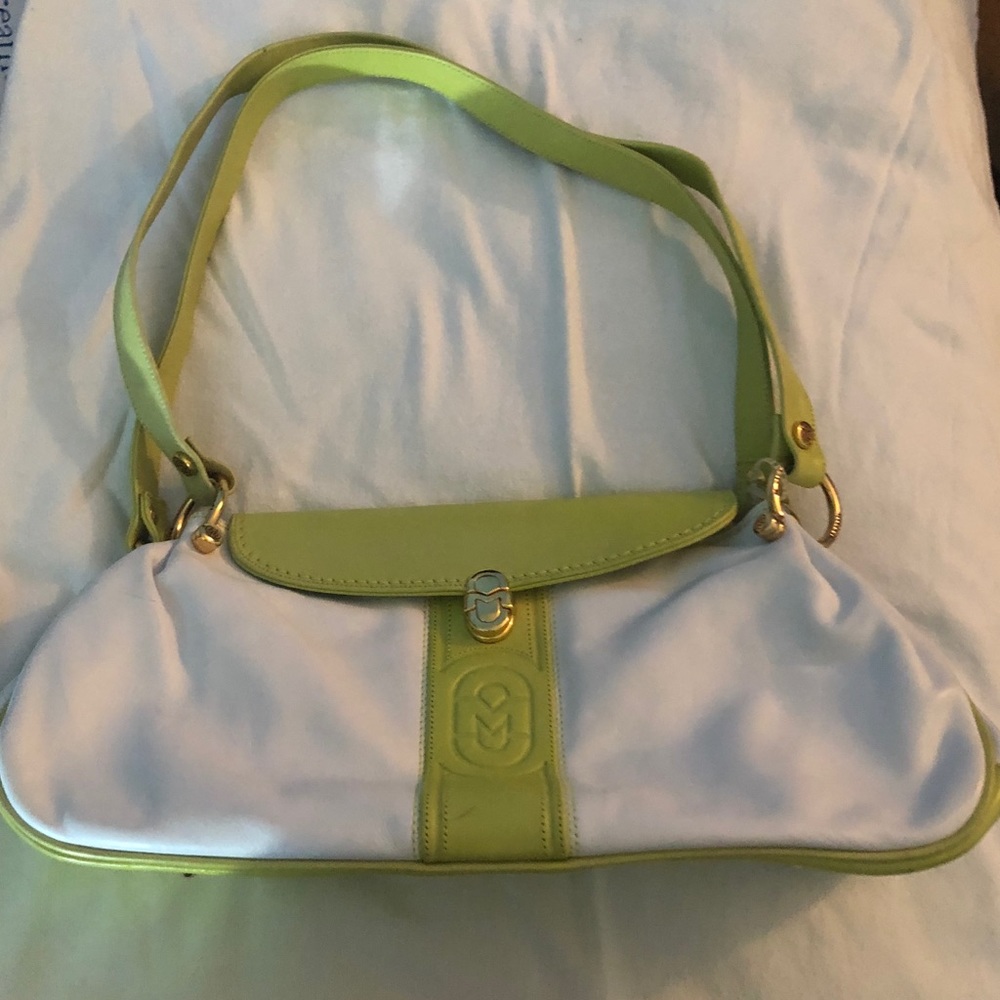Summer Bag. Get it now. Summer fine